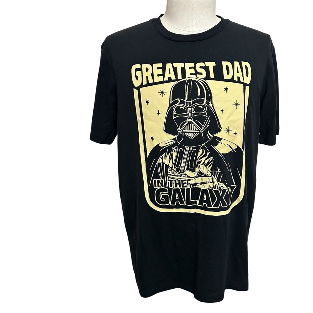5/$30 🎈 Mad engine Star Wars medium black darth vader dad tee